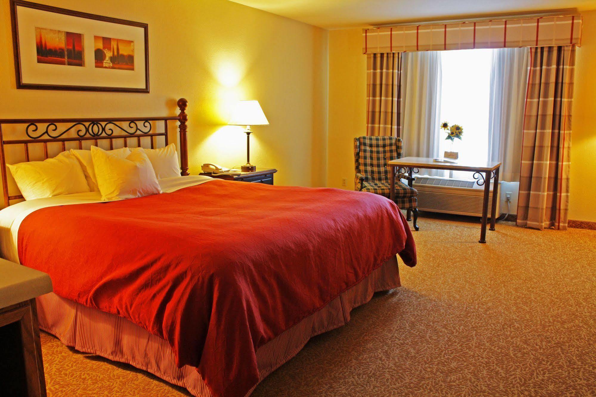 Country Inn & Suites By Radisson, Germantown, Wi Room photo